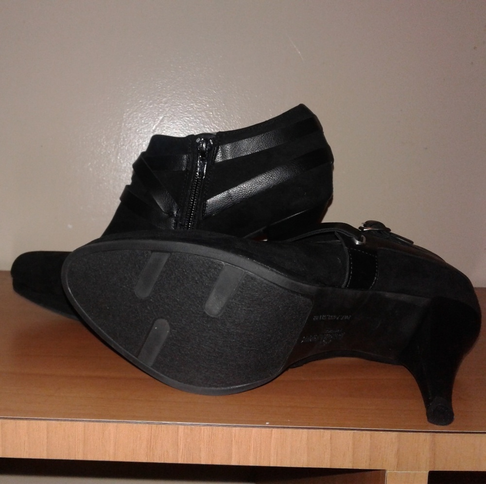 Fergie ankle heel booties